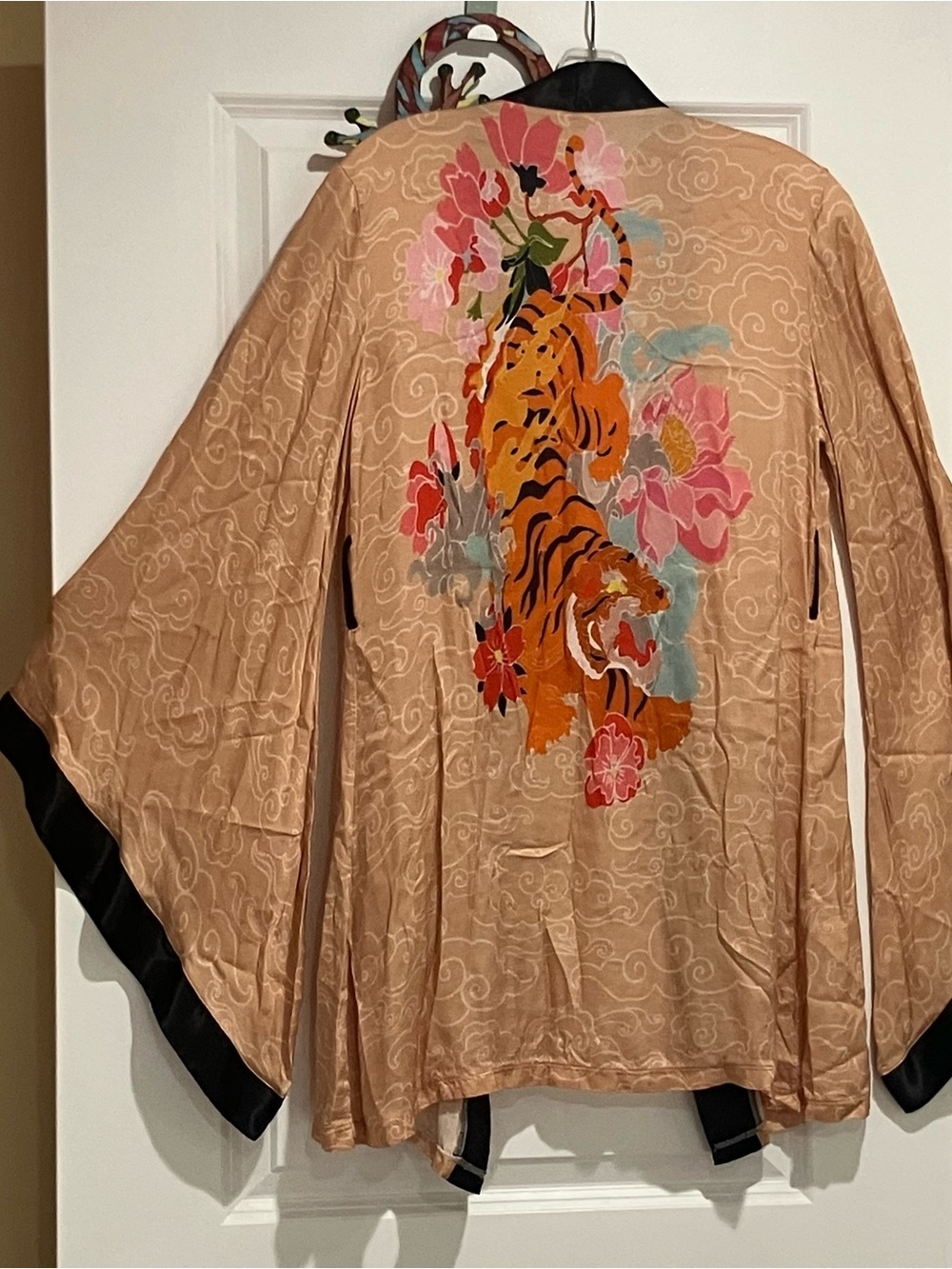 Empress Mimi London Tiger Robe - Picture 2 of 7